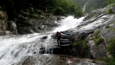 1308雨後の沢は豪快な水量でした