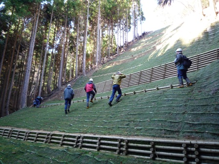 山腹出来型