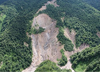 大規模崩壊地の現況