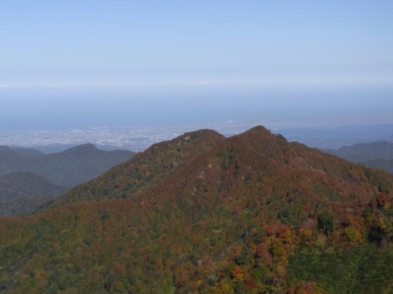 高三郎山と金沢市街