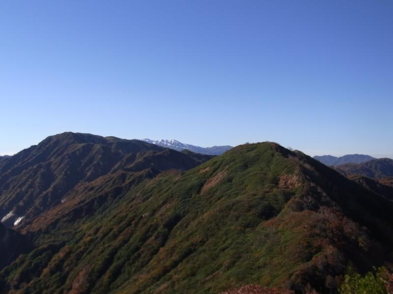 奈良岳(手前）と大笠山