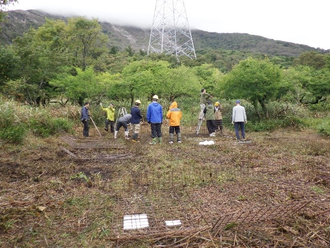 ICT囲いわな設置の様子①