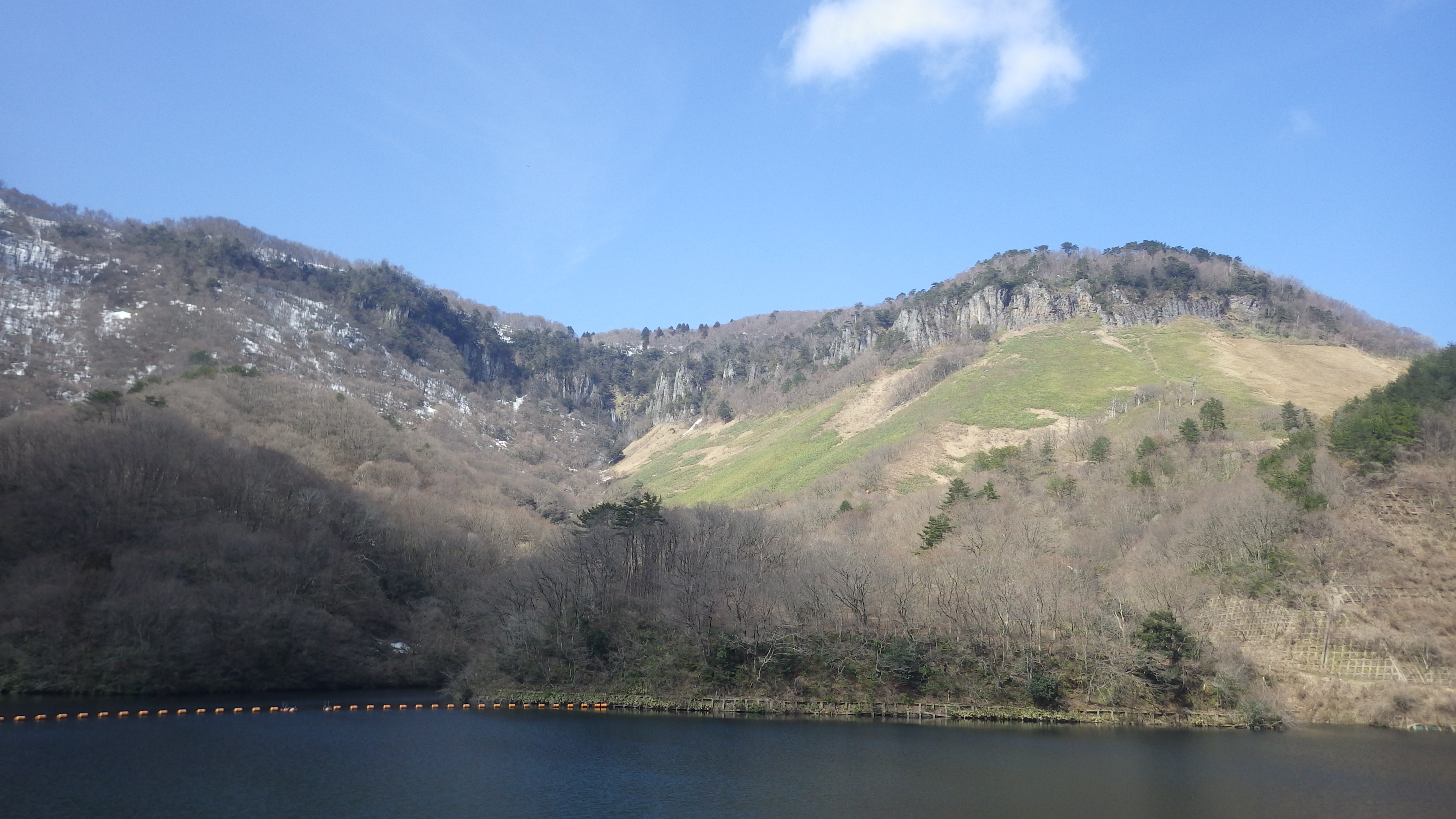 船上山ダムからの遠望