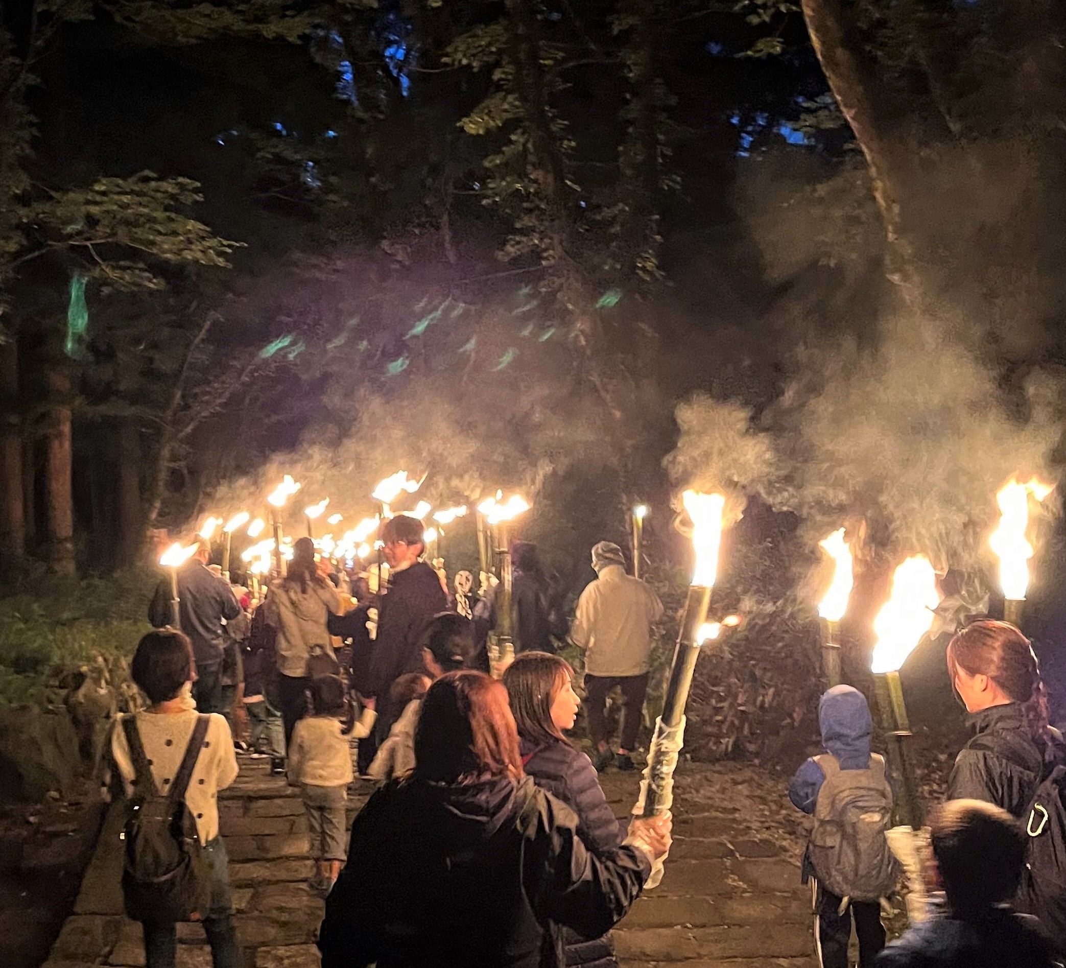 大山たいまつ行列