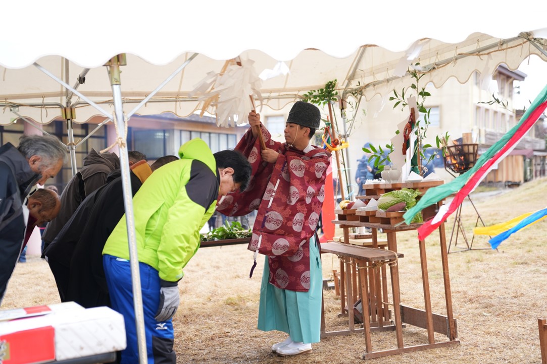 雪の恵みと来訪者の安全を祈願