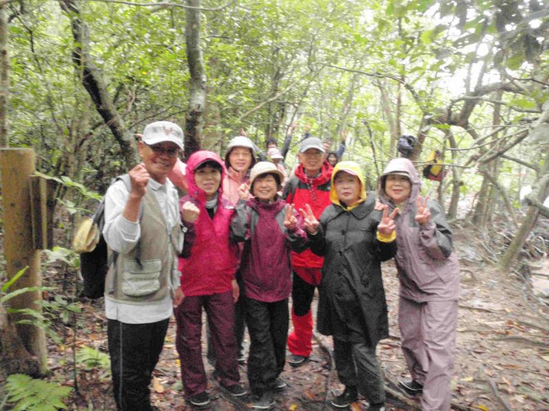 記念撮影（ヒナイ川係留地）