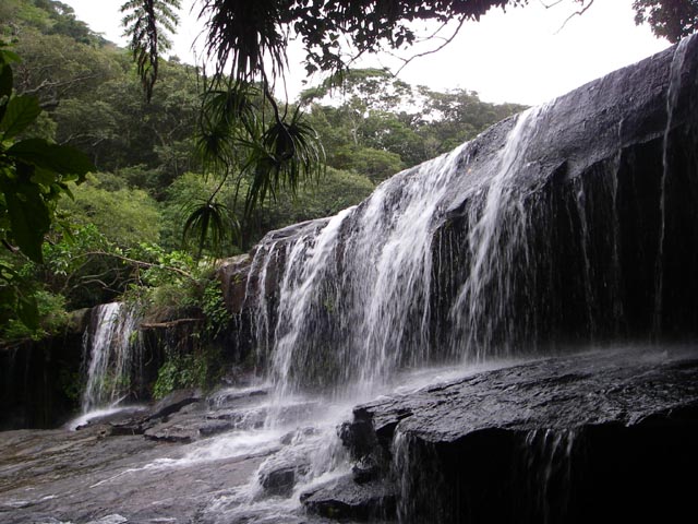 サンガラの滝（西田川）