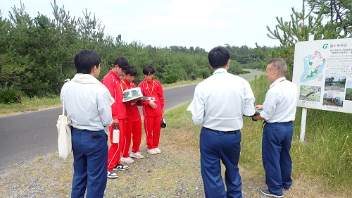 海岸林見学の様子