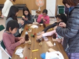 松ぼっくりツリー作り
