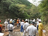 一ツ瀬川流域森林整備連絡会議（H26第2回会合　架線集材見学の様子）