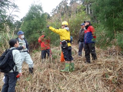 各会社に分かれて演習