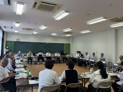 協議会の様子（屋久島町総合センター）