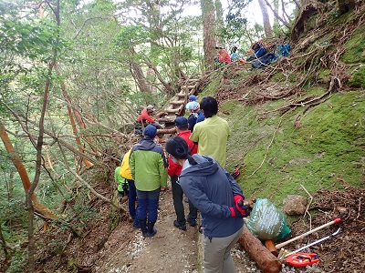 近自然工法による登山道整備の実地講習会に参加1