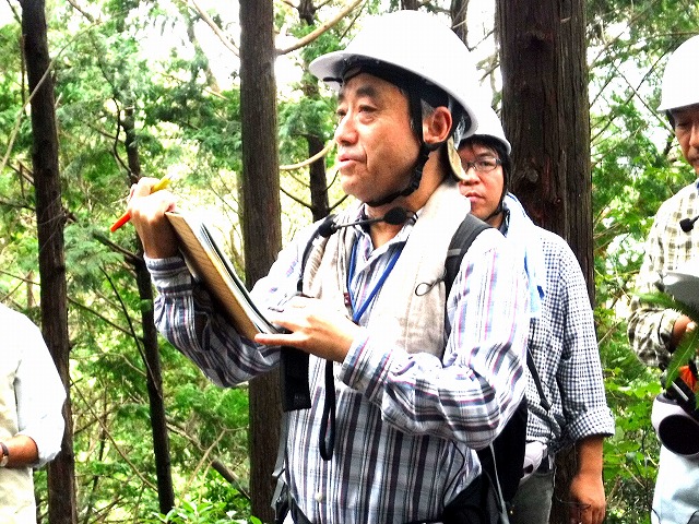 外部講師小原氏による講評・アドバイス