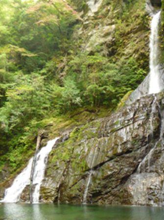 秋の飛龍の滝