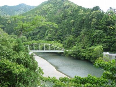西ノ川山渓谷見舞橋付近