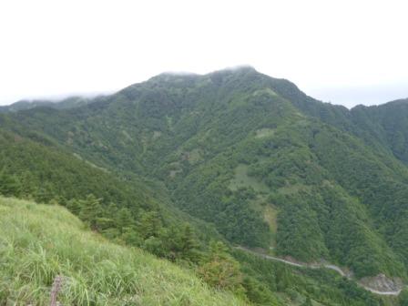 矢筈山全景：矢筈・烏帽子