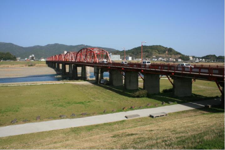 赤鉄橋