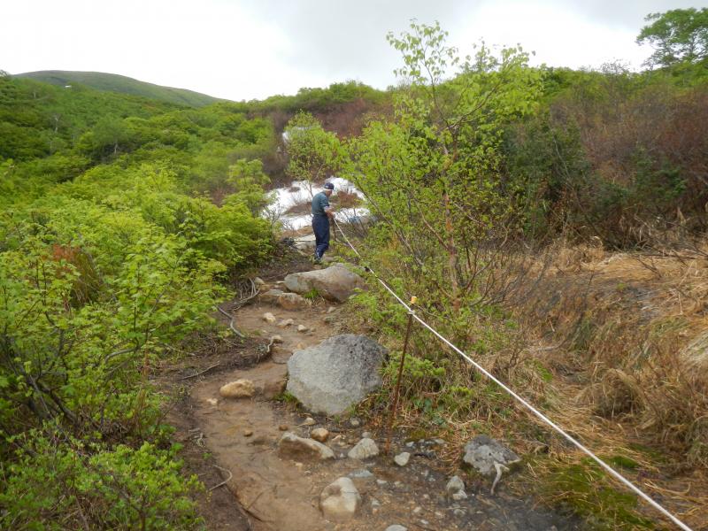 写真：登山道補修-2