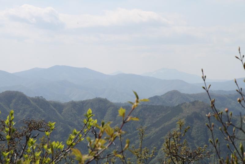 早池峰方向を望む