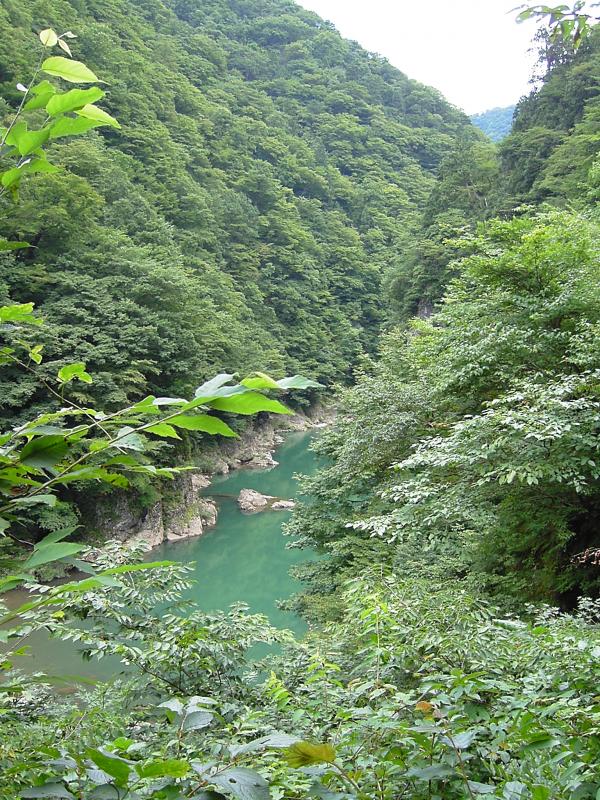 飯村少年殉難の地