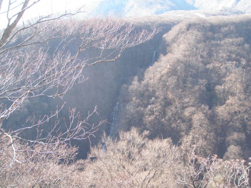 三階の滝（冬）