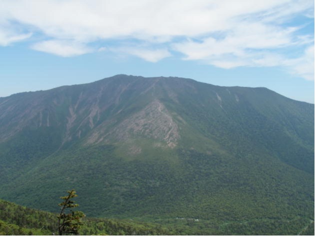 初夏の早池峰山