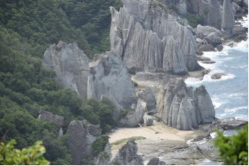 仏ヶ浦展望台付近からの拡大写真