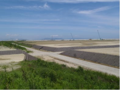 東松島市矢本地区で植生基盤造成工