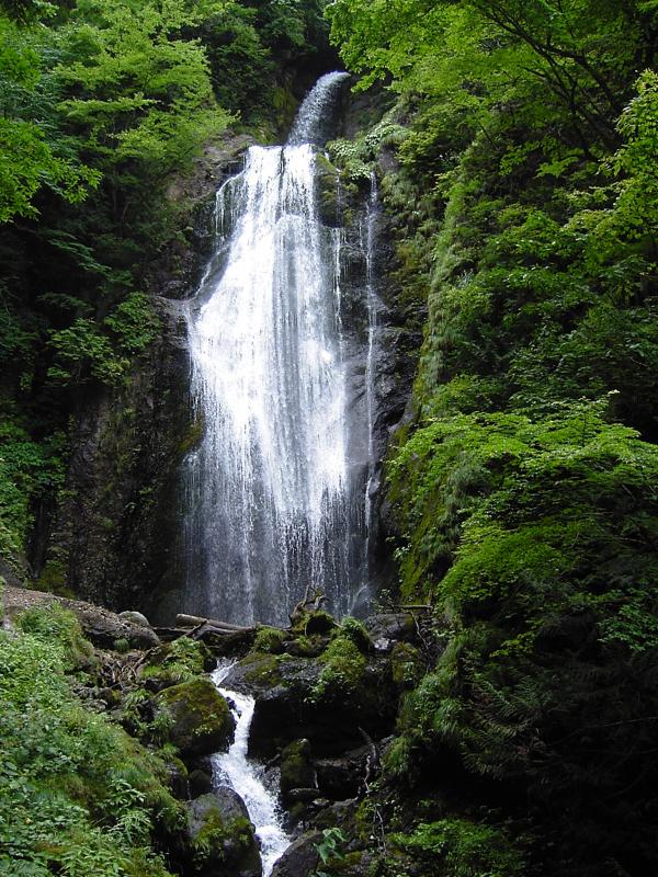 抱返渓谷  回顧の滝（みかえりのたき）