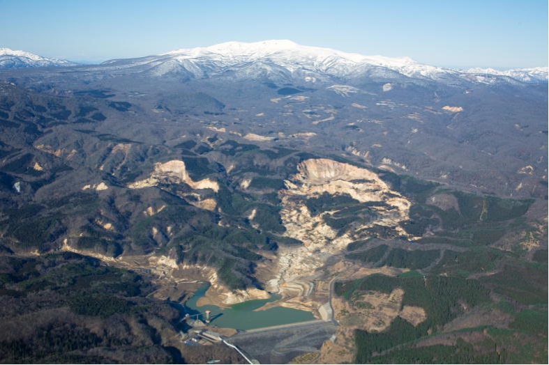 岩手・宮城内陸地震栗駒山麓