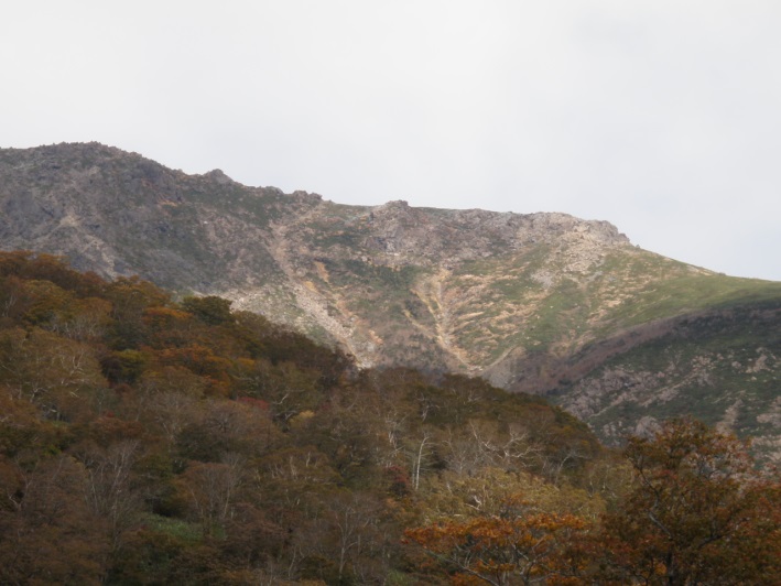 河原の坊コースの崩壊状況遠景