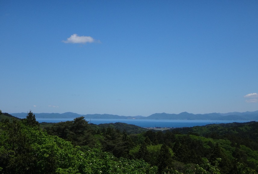 眺望山山頂から陸奥湾を望む