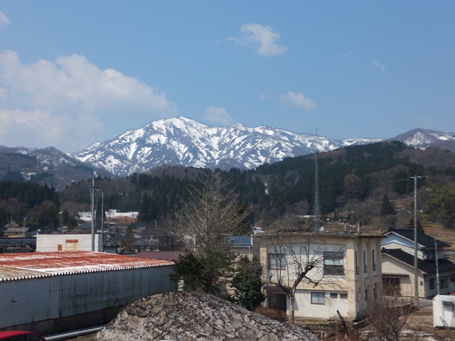 湯ノ沢岳250422