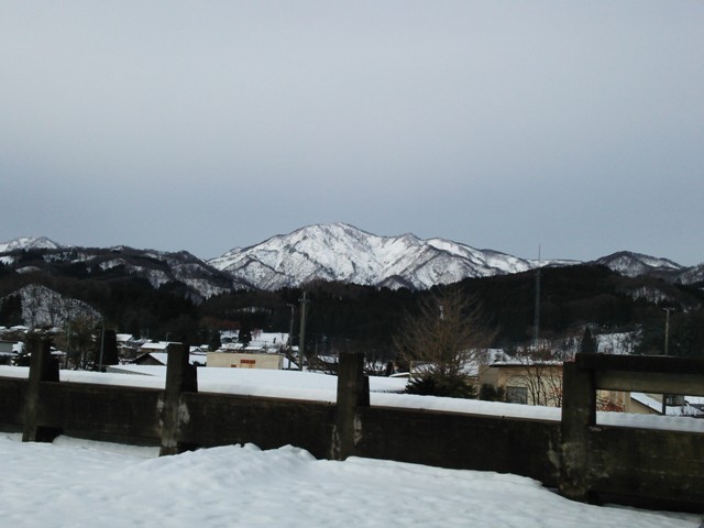湯ノ沢岳251218