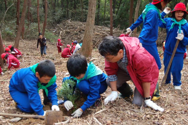 写真：記念植樹2