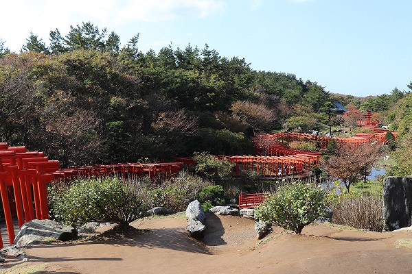 高山稲荷神社