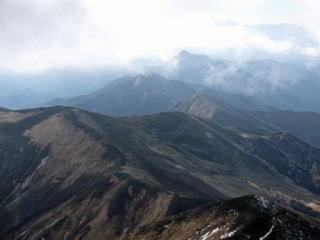 大朝日岳から平岩山祝瓶山方向