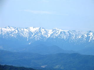 徳網山から飯豊連峰