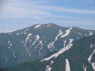 梶川尾根から飯豊山