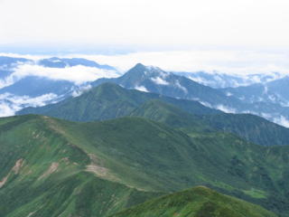 大朝日岳山頂から祝瓶山