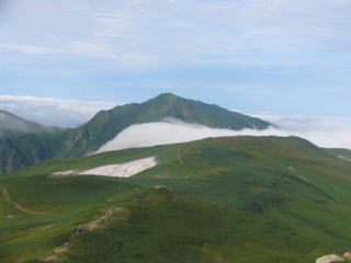 飯豊山山頂付近から大日岳