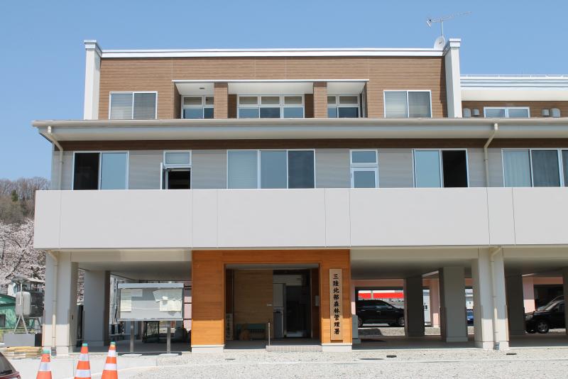 庁舎正面