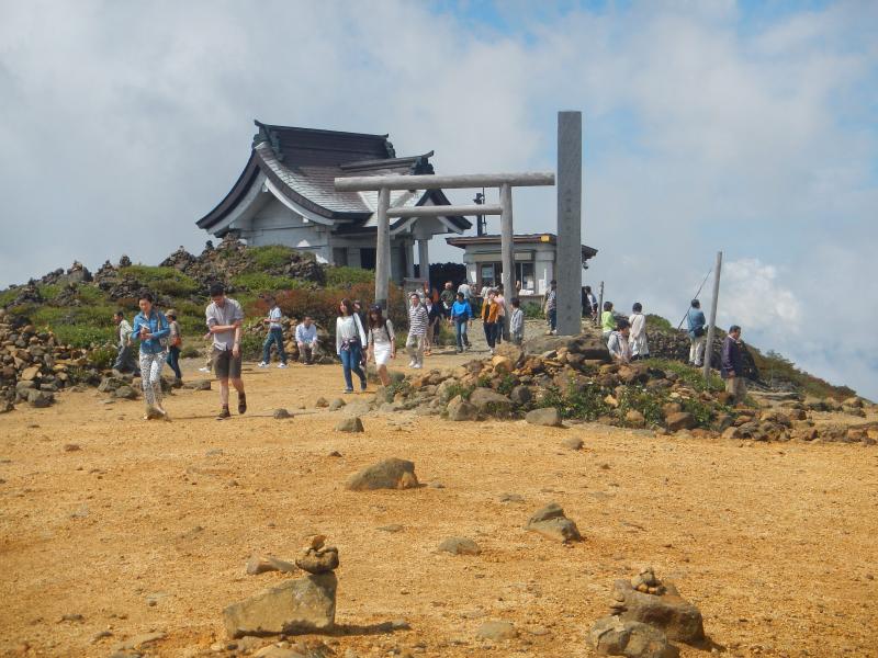 刈田神社に到着