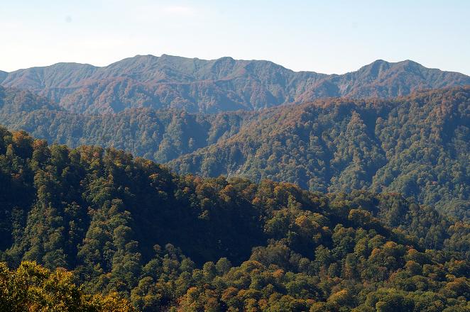 津軽峠からの白神山地（秋）