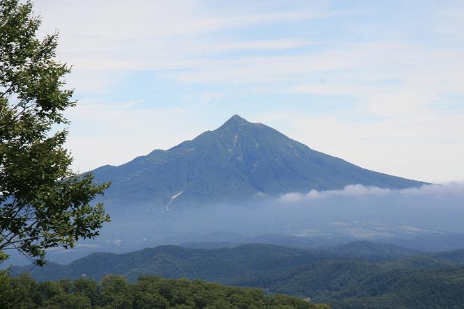 高倉森からの岩木山