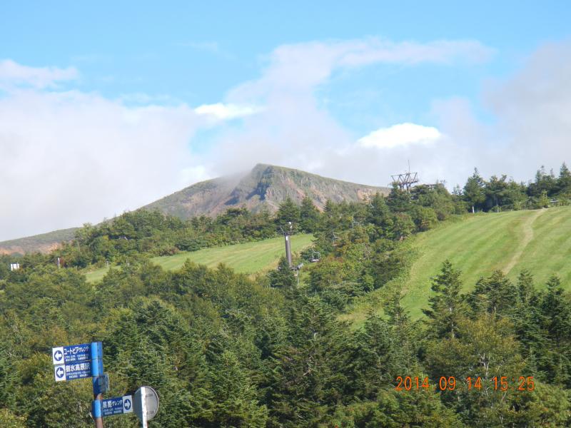 観松平がら見る地蔵山