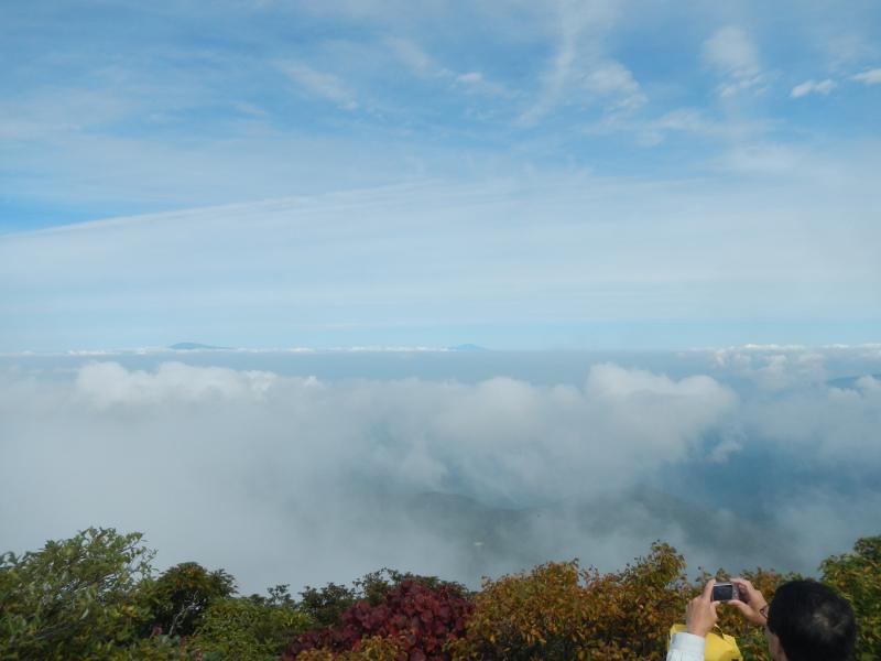 月山と鳥海山_270916